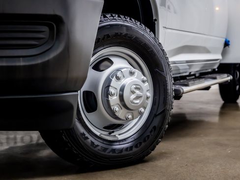 Used 2024 RAM 3500 Tradesman w/ Safety Group image 24