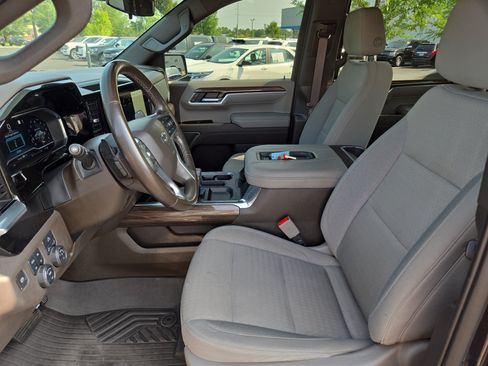 Certified 2022 Chevrolet Silverado 1500 RST AWD/4WD image 18