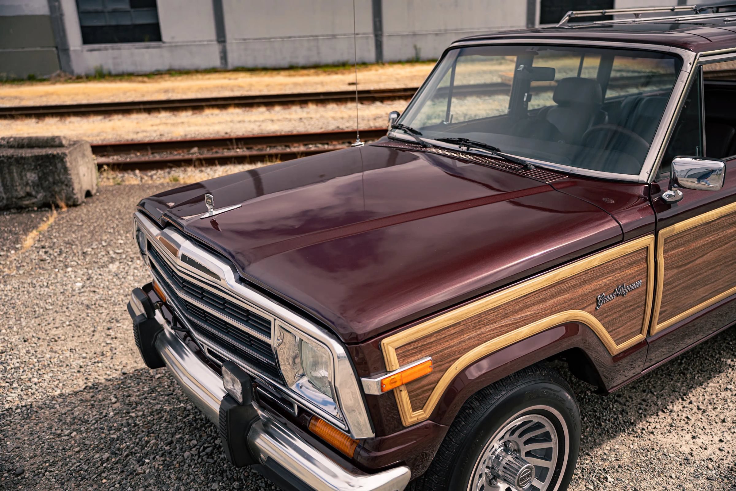 Used 1987 Jeep Grand Wagoneer AWD/4WD image 35