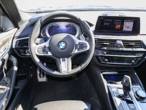 Used 2017 BMW 530i xDrive AWD/4WD image 14