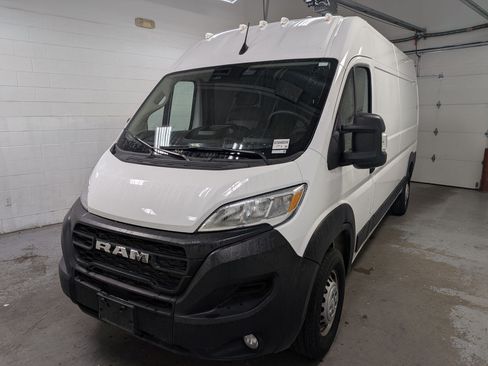 Used 2025 RAM ProMaster 2500 w/ Convenience Group FWD image 11
