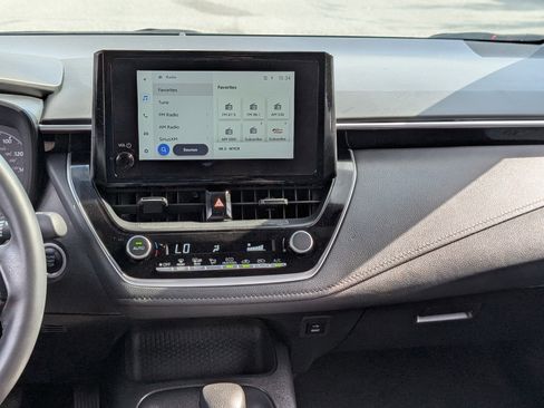 Used 2024 Toyota Corolla SE image 17