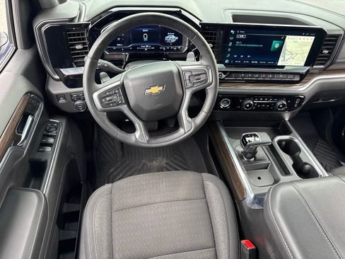 Used 2024 Chevrolet Silverado 1500 LT w/ Z71 Off-Road Package image 16