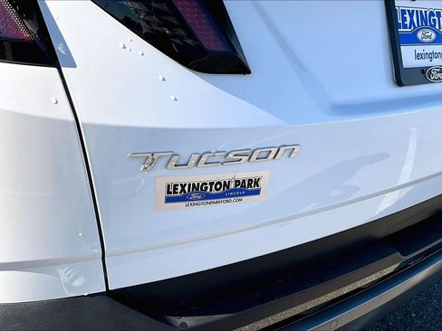Used 2023 Hyundai Tucson Limited w/ Cargo Package AWD/4WD image 24