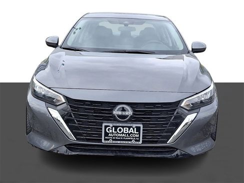 Used 2025 Nissan Sentra S image 2