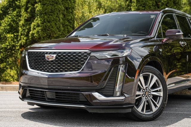 Used 2020 Cadillac XT6 Premium Luxury AWD/4WD image 2