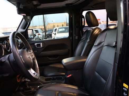 Used 2021 Jeep Wrangler Unlimited Sahara image 14