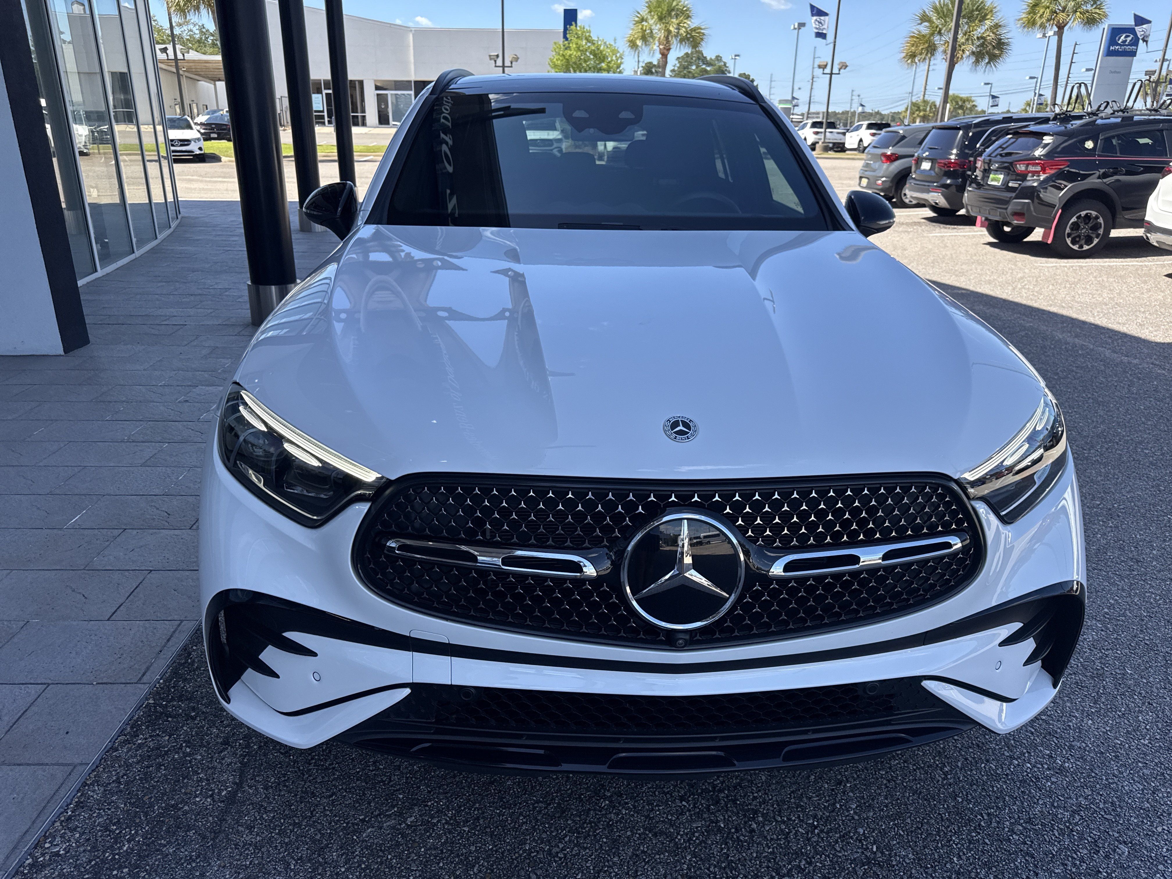 Used 2025 Mercedes-Benz GLC 300 4MATIC image 6