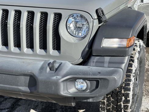 Used 2021 Jeep Wrangler Unlimited Sport AWD/4WD image 9