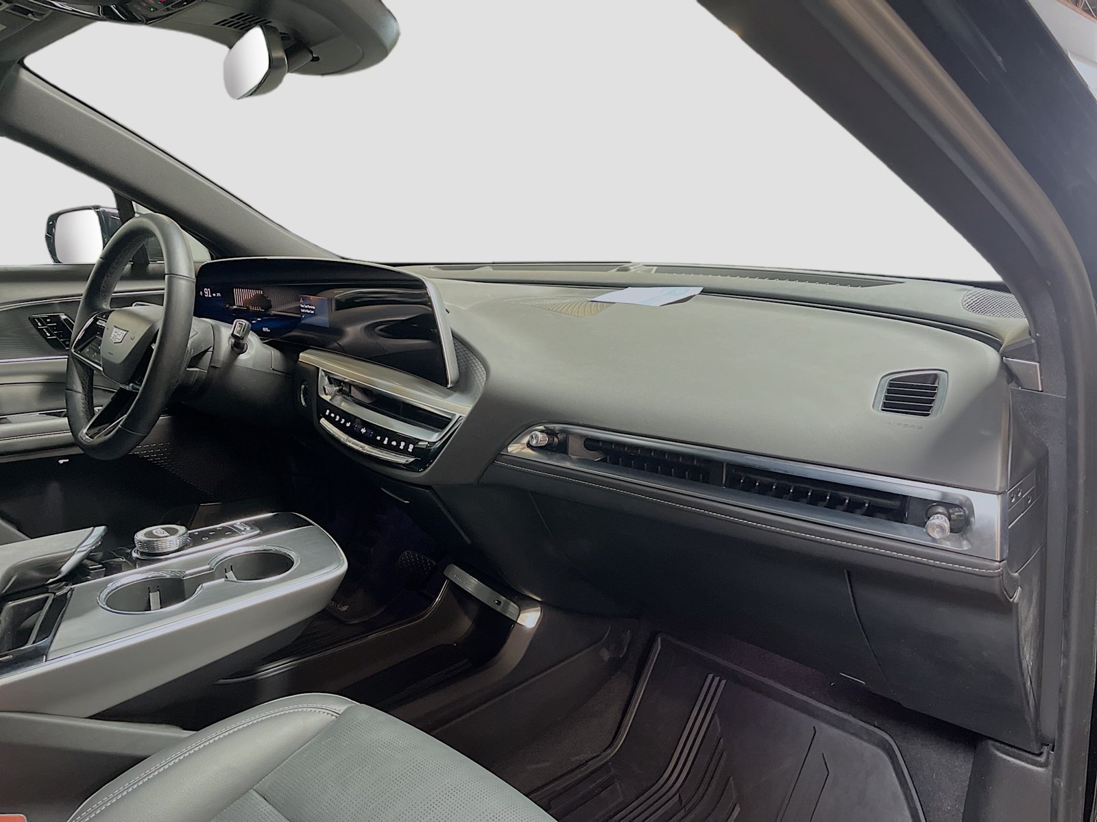 Used 2025 Cadillac Lyriq Sport AWD/4WD image 30
