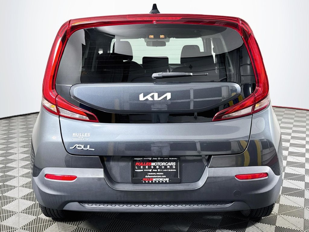 Used 2022 Kia Soul LX FWD image 6