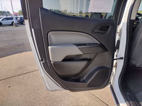 Used 2019 Chevrolet Colorado W/T RWD image 22