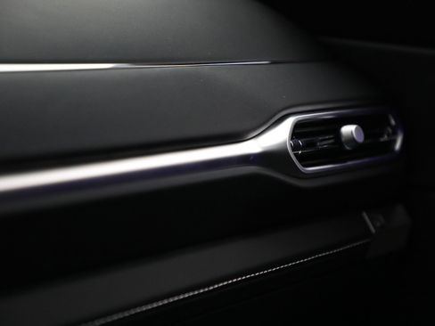 New 2025 Aston Martin Vanquish image 33