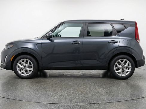 Used 2025 Kia Soul LX w/ LX Technology Package image 5
