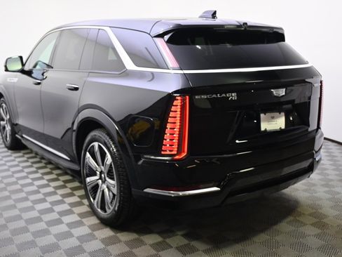 New 2025 Cadillac Escalade IQ Luxury 2 image 3
