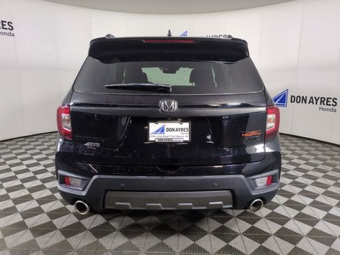 Certified 2022 Honda Passport TrailSport image 5