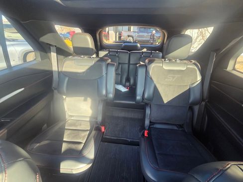 Used 2025 Ford Explorer ST w/ Sun And Sound Package image 11