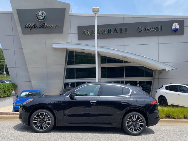 Used 2025 Maserati Grecale GT AWD/4WD image 8