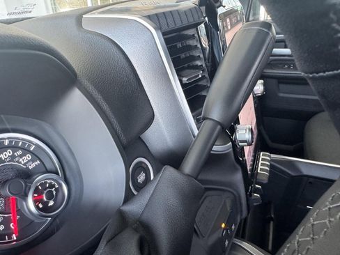 New 2026 RAM 2500 Big Horn AWD/4WD image 17