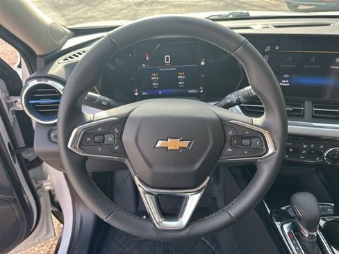 Used 2024 Chevrolet Trax LT w/ Driver Confidence Package image 16