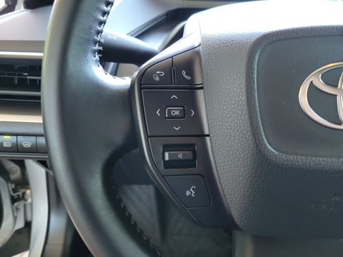 Used 2023 Toyota Prius LE image 19