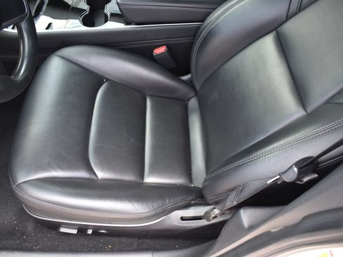 Used 2019 Tesla Model 3 Long Range RWD image 3