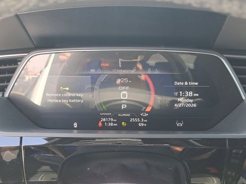 Used 2023 Audi e-tron Chronos w/ Chronos Package AWD/4WD image 9