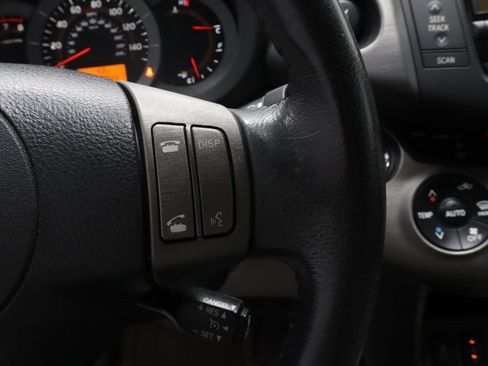 Used 2011 Toyota RAV4 Limited image 27