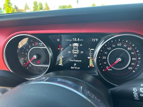 Used 2021 Jeep Wrangler Unlimited Rubicon AWD/4WD image 8