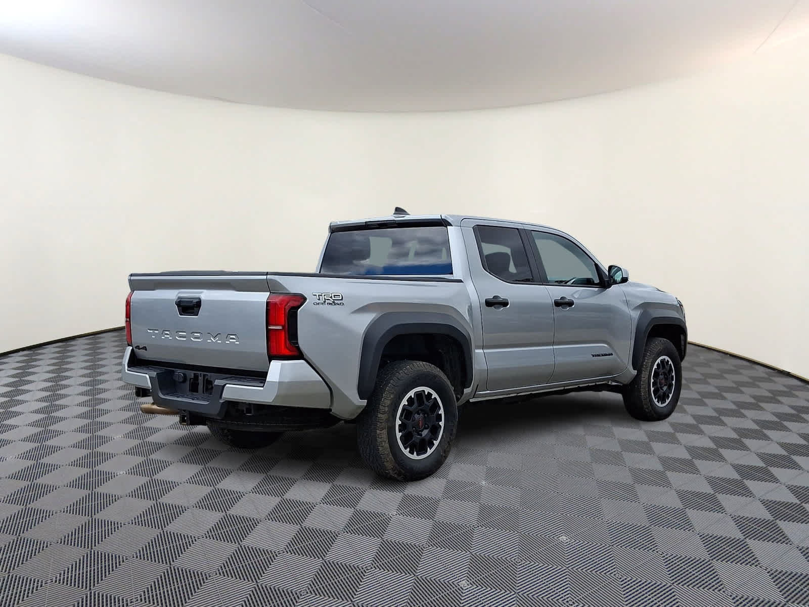 Used 2024 Toyota Tacoma TRD Off-Road AWD/4WD image 5