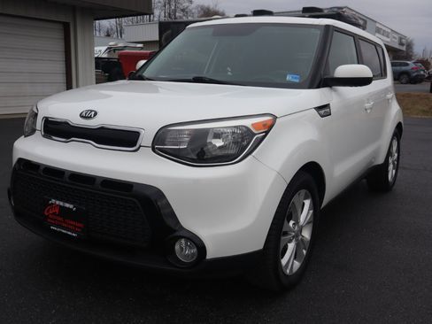 Used 2016 Kia Soul + image 20