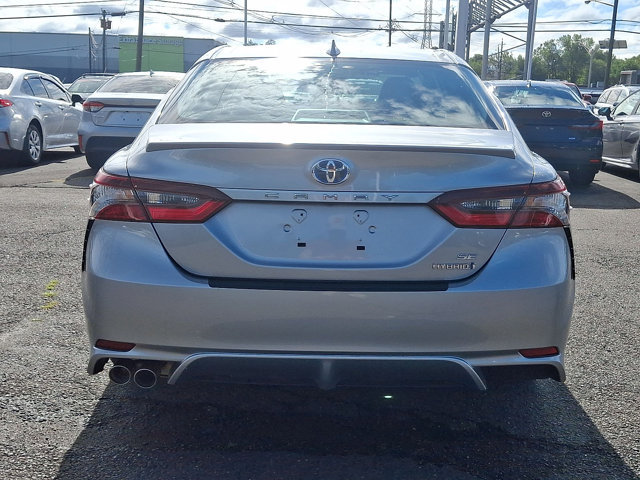 Used 2024 Toyota Camry SE w/ Cold Weather Package FWD image 23