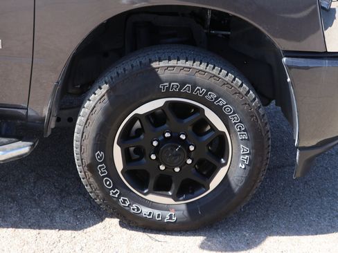 Used 2025 RAM 3500 Laramie AWD/4WD image 9