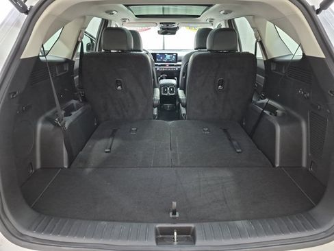 Used 2025 Kia Sorento SX AWD/4WD image 32