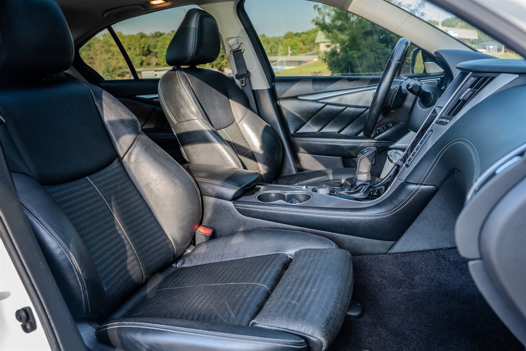 Used 2018 INFINITI Q50 Sport w/ Proactive Package RWD image 32