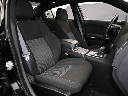 Used 2023 Dodge Charger SXT image 39