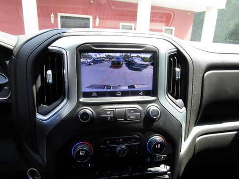 Used 2023 Chevrolet Silverado 2500 LTZ w/ LTZ Convenience Package image 17