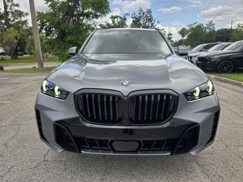 New 2026 BMW X5 xDrive40i w/ M Sport Package AWD/4WD image 2