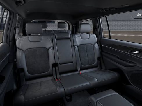 New 2026 Jeep Grand Cherokee L 4WD image 15