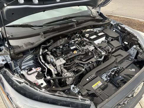 Used 2023 Toyota Corolla Cross LE image 7