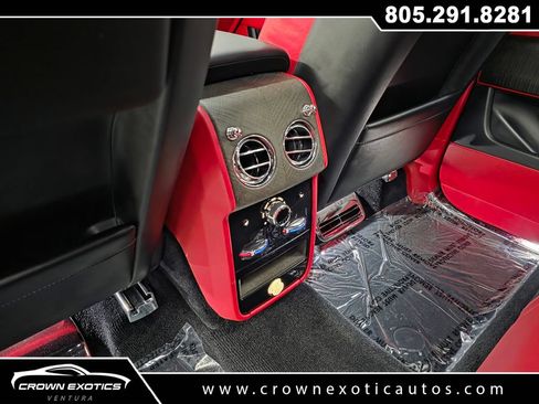 Used 2022 Rolls-Royce Cullinan w/ Interior Detailing Package AWD/4WD image 23