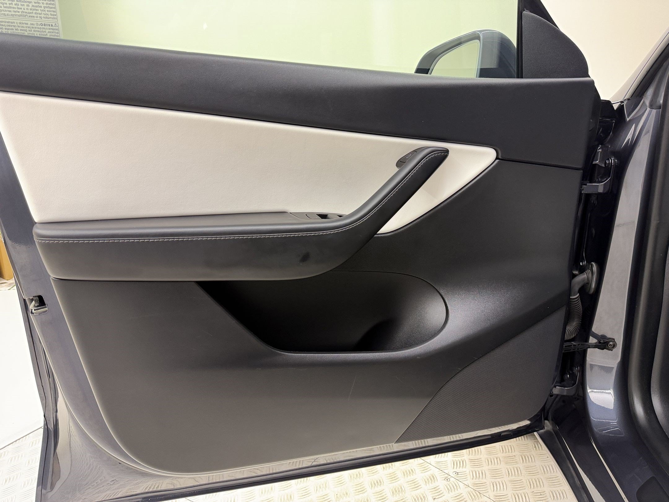 Used 2021 Tesla Model Y Long Range AWD/4WD image 14