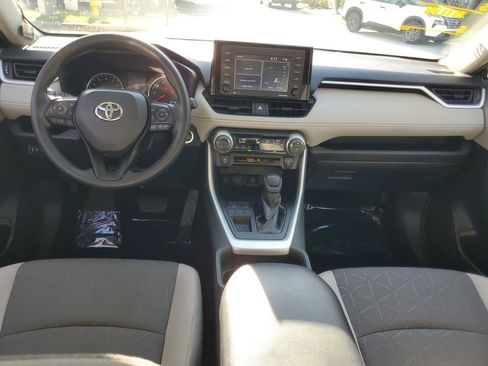 Used 2020 Toyota RAV4 XLE FWD image 13