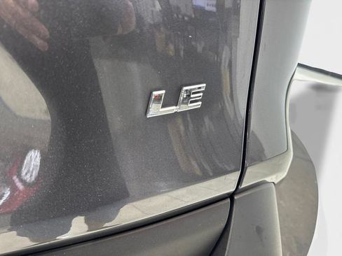Used 2021 Toyota RAV4 LE FWD image 24