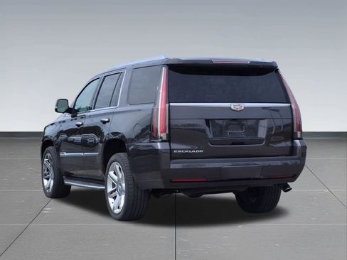 Used 2016 Cadillac Escalade Luxury AWD/4WD image 4