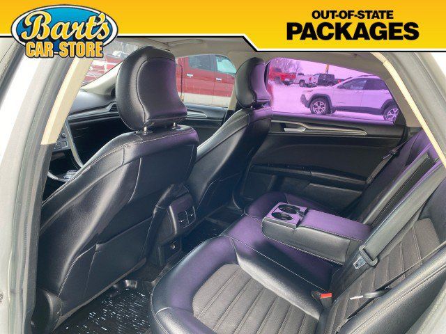 Used 2017 Ford Fusion SE w/ Equipment Group 201A FWD image 20