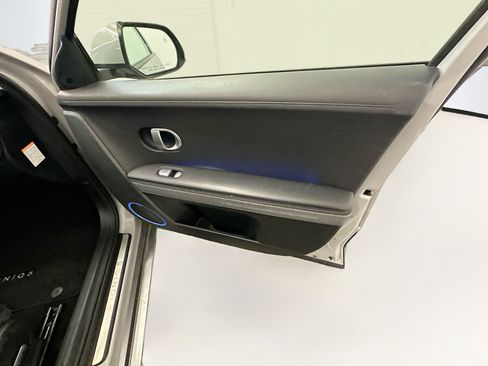 Used 2023 Hyundai Ioniq 5 Limited AWD/4WD image 35