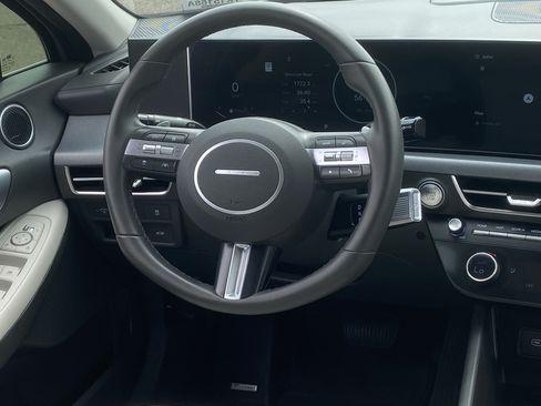 Used 2025 Hyundai Sonata SEL FWD image 13