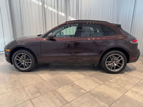 Used 2025 Porsche Macan image 2