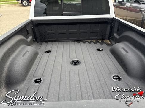 New 2025 RAM 2500 Laramie AWD/4WD image 6